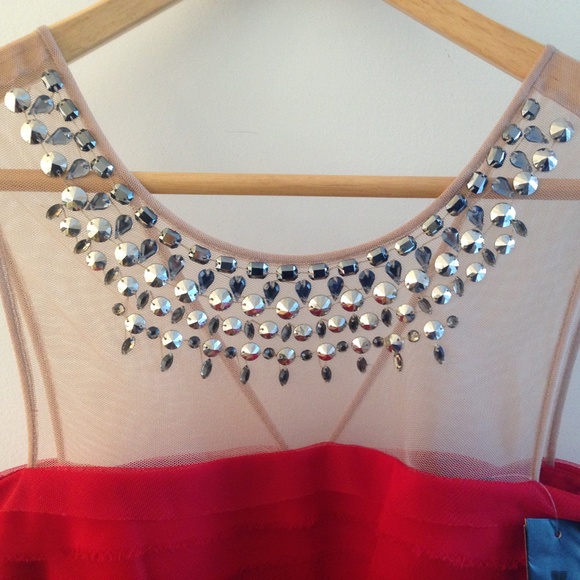 💃 BCBG 💃 Red Jewelled Neck Dress Size 2 - Picture 5 of 7
